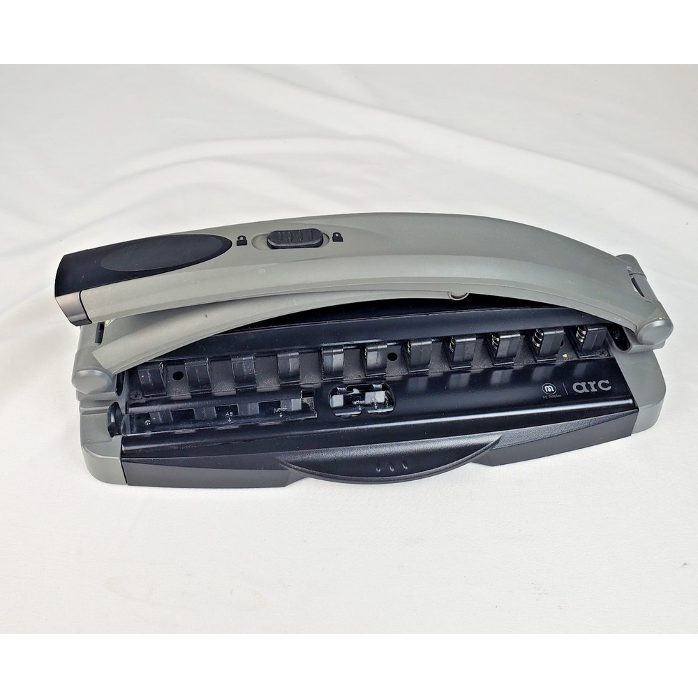 8-sheet 11-hole Punch Model 40836 By Staples Arc System Desktop Commercial WORKS